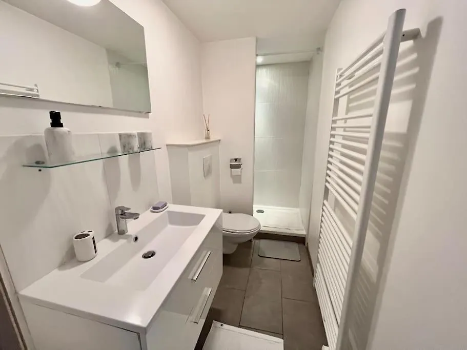 Tres Bel Appartement A 2 Pas Du Theatre Sebastopol Lille 0*,  Francja